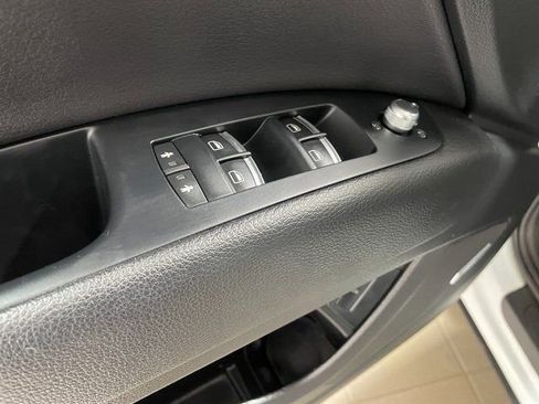 Used 2015 Audi Q7 TDI Premium Plus w/ Premium Plus Package image 23