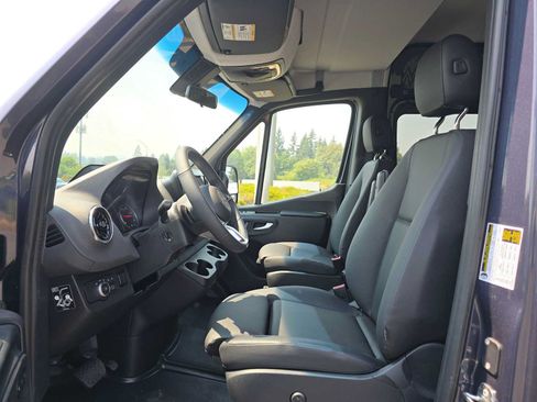 Used 2026 Mercedes-Benz Sprinter 2500 image 21