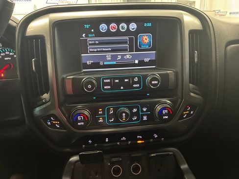 Used 2017 Chevrolet Silverado 1500 LTZ Z71 w/ LTZ Plus Package AWD/4WD image 24