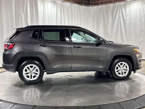Used 2018 Jeep Compass Sport FWD image 6