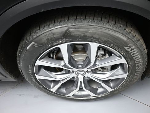 Used 2023 Acura MDX SH-AWD w/ Technology Package image 13