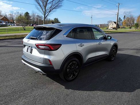 Used 2023 Ford Escape Active image 8