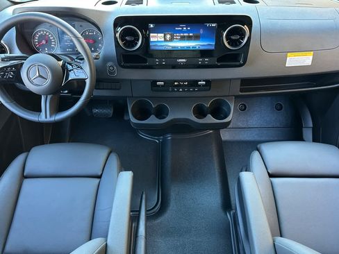 New 2026 Mercedes-Benz Sprinter 2500 image 12