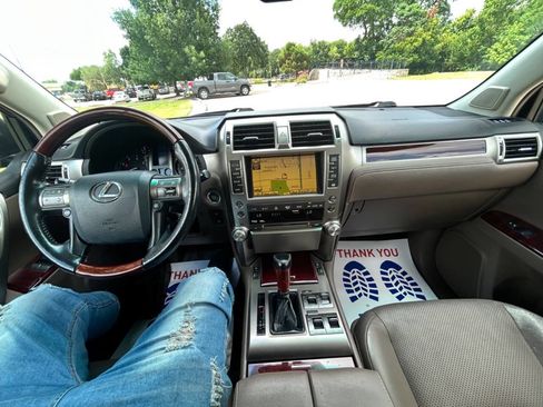 Used 2011 Lexus GX 460 Premium image 20