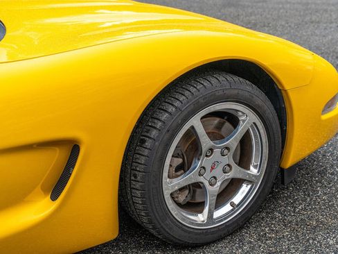 Used 2001 Chevrolet Corvette Convertible w/ Preferred Equipment Group2 image 67