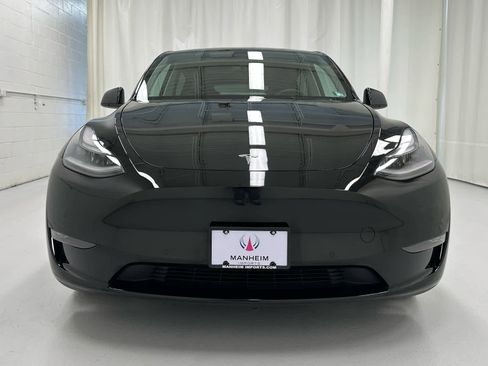 Used 2022 Tesla Model Y Performance image 5