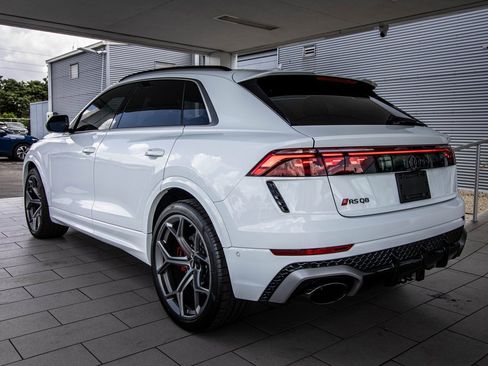Used 2025 Audi RS Q8 performance image 12