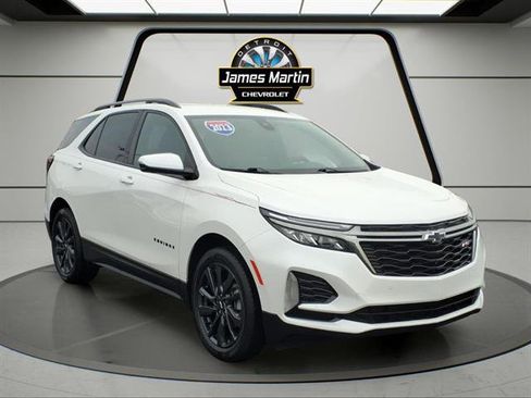 Used 2023 Chevrolet Equinox RS image 3