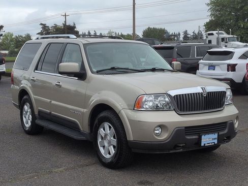 Used 2004 Lincoln Navigator Luxury AWD/4WD image 7