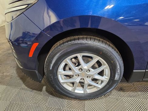 Used 2023 Chevrolet Equinox LS FWD image 18