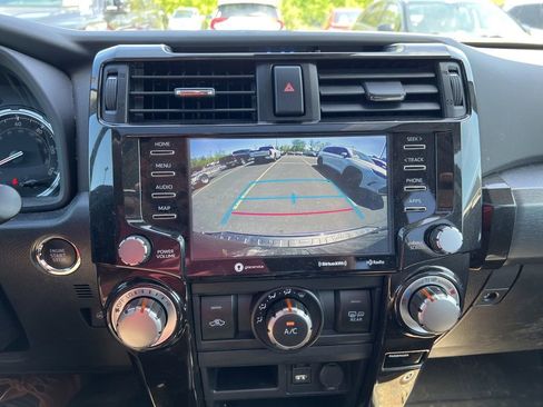 Used 2024 Toyota 4Runner TRD Off-Road Premium w/ Moonroof Package AWD/4WD image 10