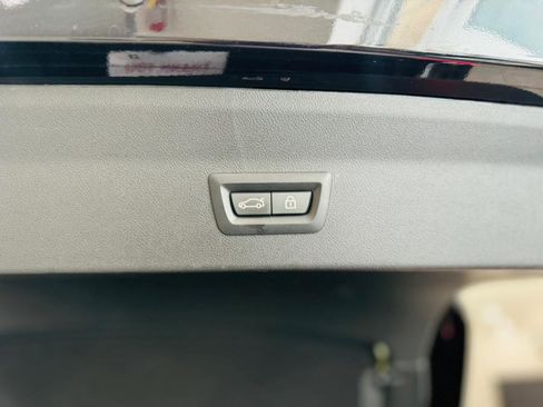 Used 2023 BMW X4 xDrive30i w/ Premium Package image 9