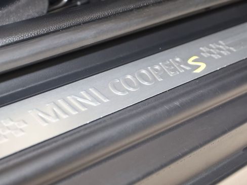 Used 2024 MINI Cooper SE FWD image 16