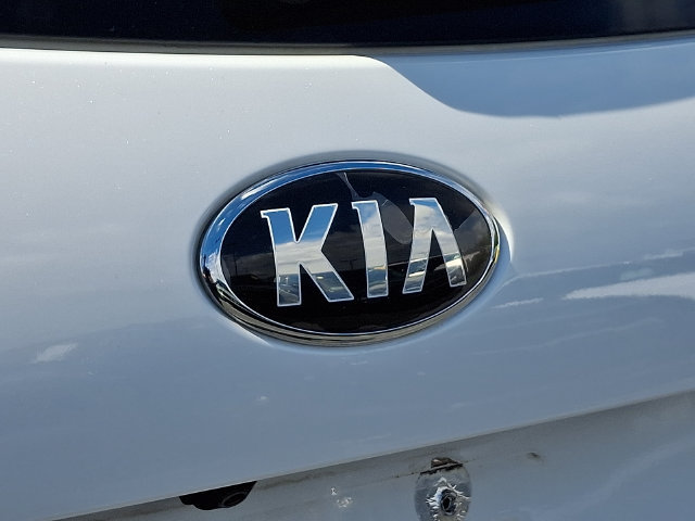 Used 2020 Kia Sorento LX FWD image 29