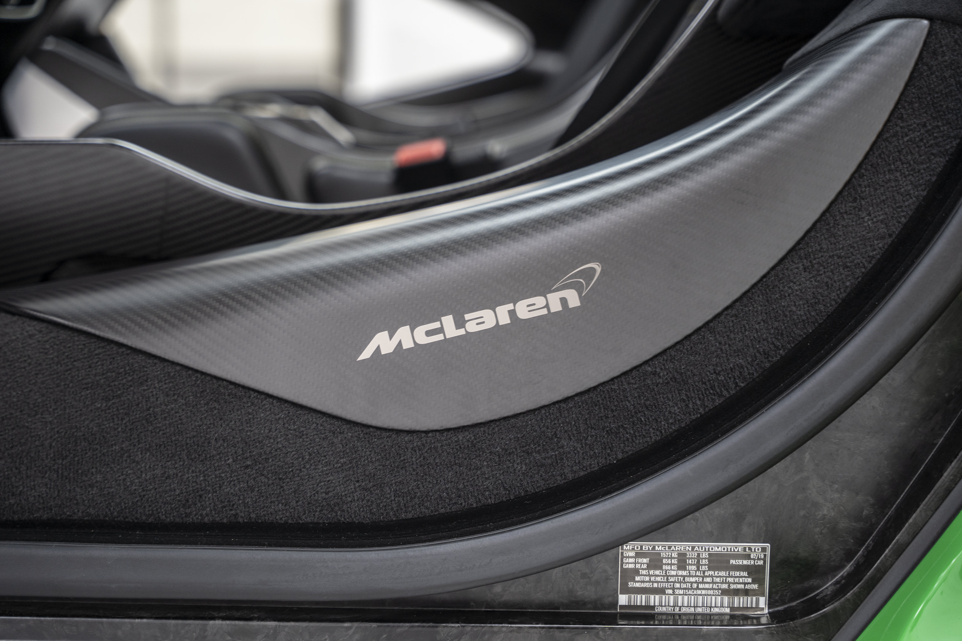 Used 2019 McLaren Senna RWD image 33