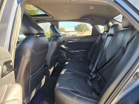 Used 2022 Toyota Avalon Touring image 15