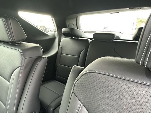 New 2026 Chevrolet Traverse LT w/ Sun and Wheel Package image 17