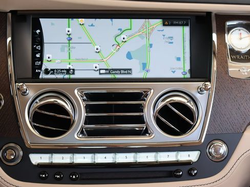 Certified 2019 Rolls-Royce Wraith RWD image 19