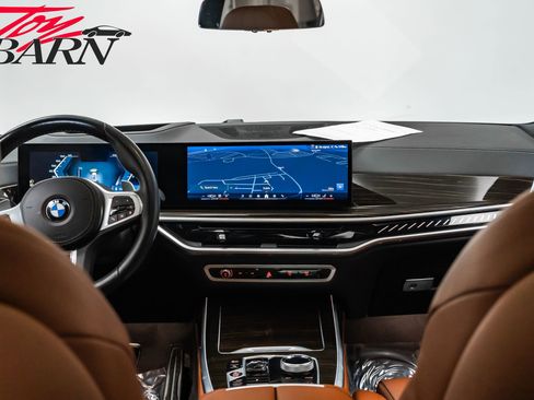 Used 2024 BMW X7 M60i w/ Executive Package image 50