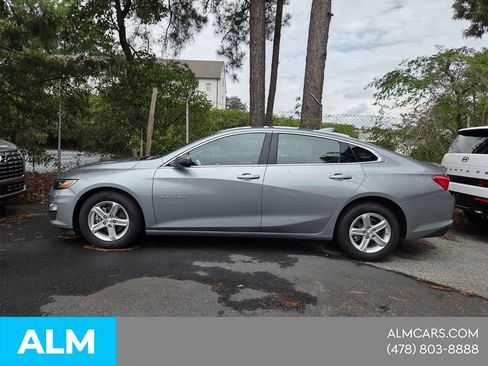 Used 2024 Chevrolet Malibu LT FWD image 2