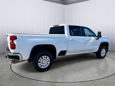 Used 2024 Chevrolet Silverado 2500 LT AWD/4WD image 6