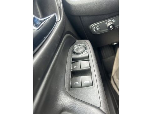 Used 2018 Chevrolet Equinox LT AWD/4WD image 31