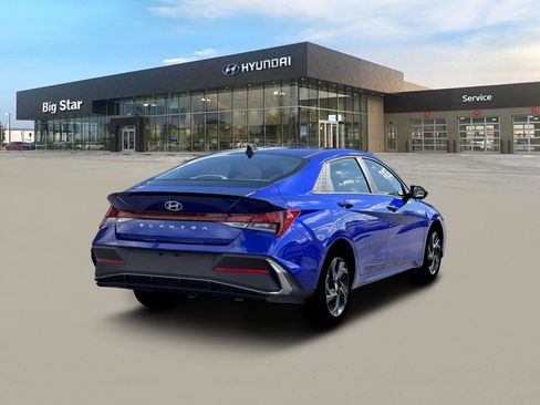 New 2026 Hyundai Elantra Sport image 7