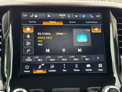 Used 2022 RAM 1500 Laramie image 16