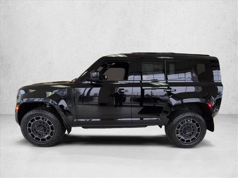 New 2026 Land Rover Defender 110 OCTA image 5