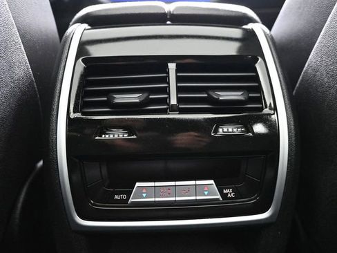 Used 2019 BMW X5 xDrive40i w/ Luxury Seating Package AWD/4WD image 14