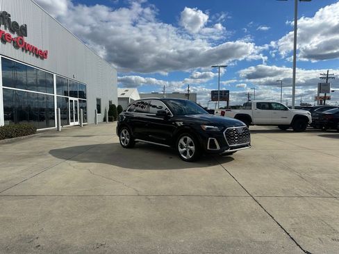 Used 2025 Audi Q5 2.0T Premium Plus w/ Premium Plus Package image 3