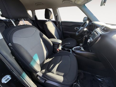 Used 2019 Kia Soul + image 19