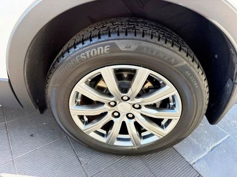 Used 2019 Cadillac XT4 Premium Luxury w/ Driver Awareness Package image 5