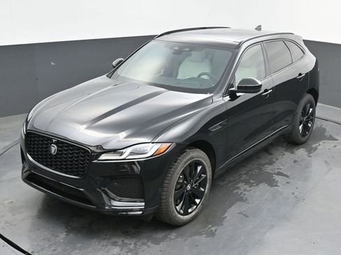 New 2026 Jaguar F-PACE R-Dynamic S image 39