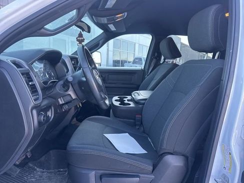 Used 2024 RAM 2500 Tradesman w/ Chrome Appearance Group image 5