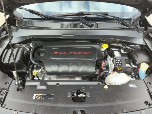 Certified 2022 Jeep Compass Latitude image 25