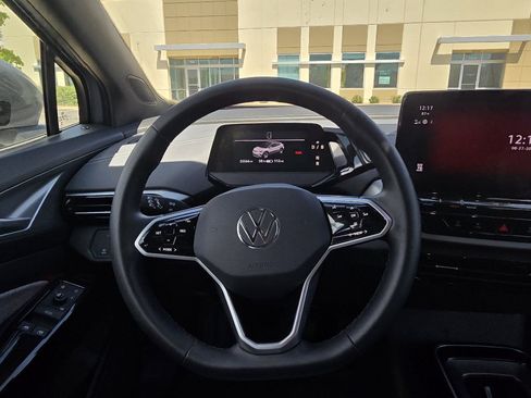 Used 2024 Volkswagen ID.4 2WD image 28