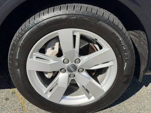 Used 2018 Audi Q5 2.0T Premium Plus w/ Premium Plus Package AWD/4WD image 9