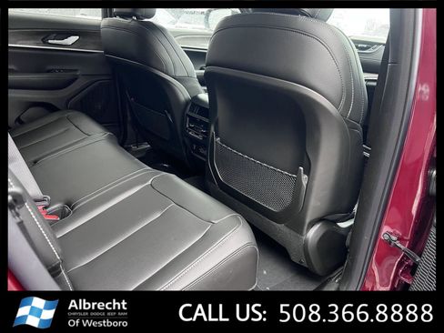 New 2025 Jeep Grand Cherokee Limited image 13