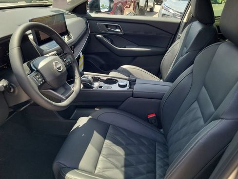 New 2026 Nissan Rogue Platinum AWD/4WD image 9
