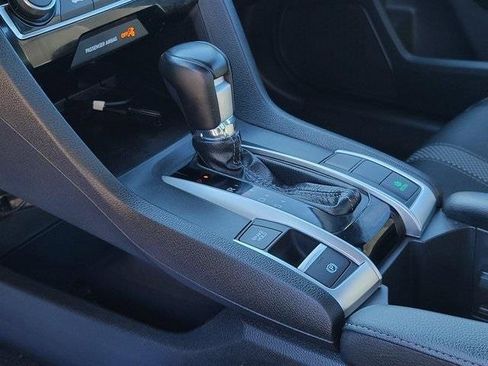 Used 2020 Honda Civic Sport image 9