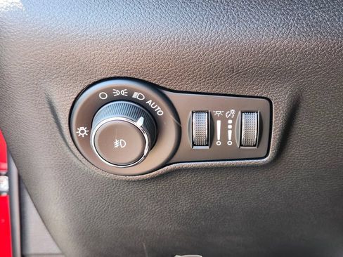 New 2026 Jeep Compass Limited w/ Sun, Sound & Navigation Group AWD/4WD image 25