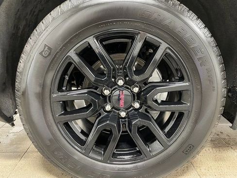 Used 2024 GMC Sierra 1500 Elevation image 7