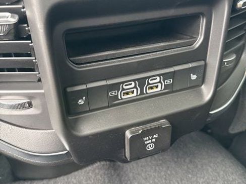 New 2026 RAM 2500 Laramie AWD/4WD image 8