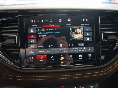 Used 2023 Dodge Durango R/T w/ Hemi Orange Plus Package image 40