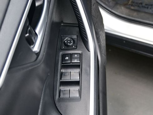 Used 2025 Toyota RAV4 XLE AWD/4WD image 10