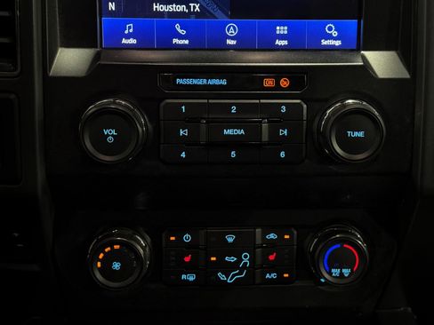 Used 2020 Ford F250 XLT w/ XLT Premium Package image 10