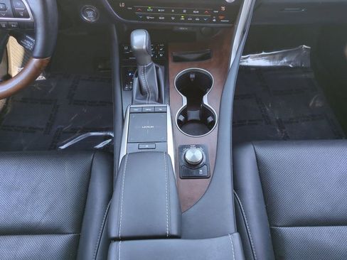 Used 2020 Lexus RX 350L FWD w/ Premium Package image 19