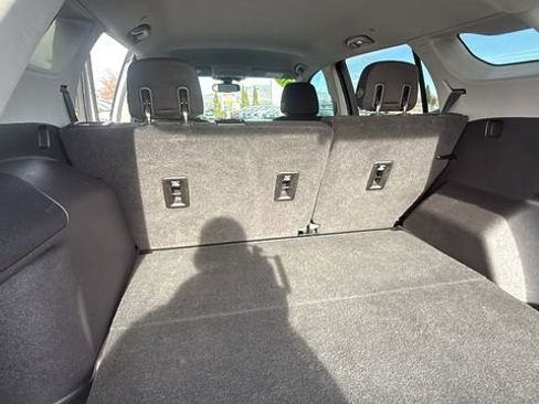 Used 2018 GMC Terrain SLE image 23