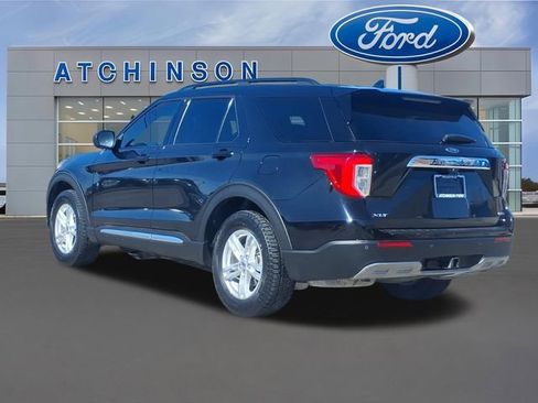 Used 2020 Ford Explorer XLT w/ Equipment Group 202A image 7
